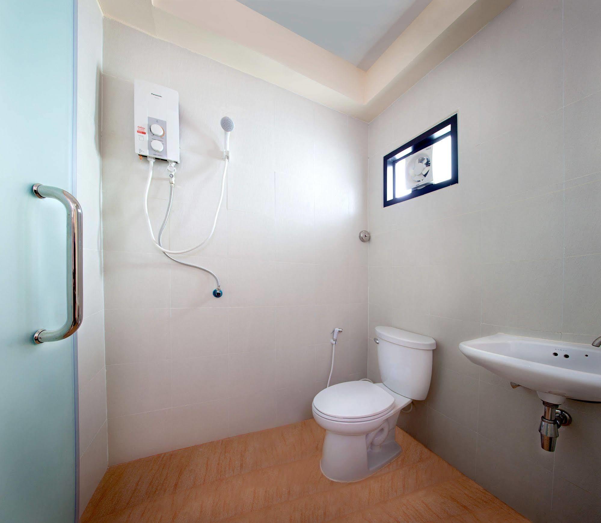 A And A Guesthouse Μπανγκόκ Εξωτερικό φωτογραφία